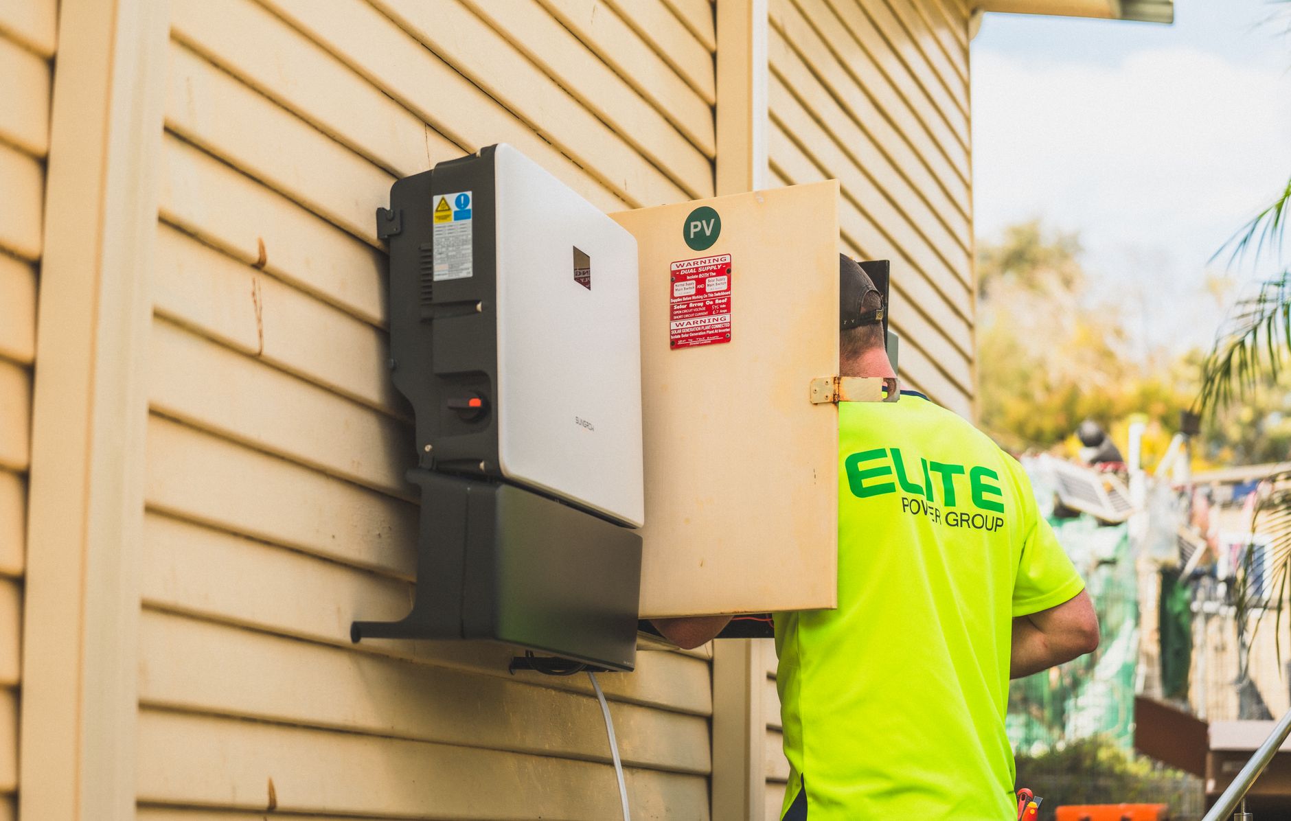 Devis rénovation installation électrique : Tarifs détaillés et pièges à éviter