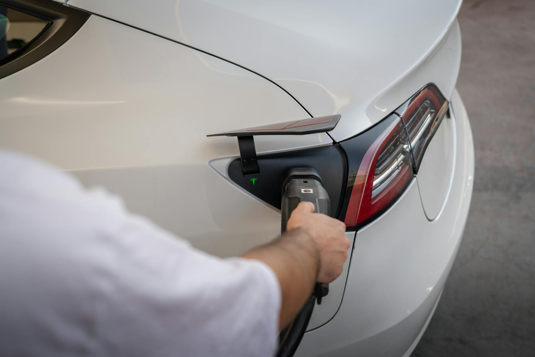 Durée installation borne électrique : Ce que les pros ne vous disent pas