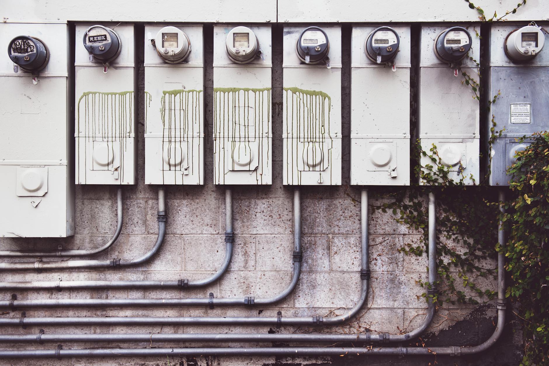 Durée installation électricité : Étapes clés et erreurs